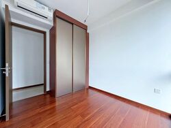 Slim Barracks Rise (D5), Condominium #636255301